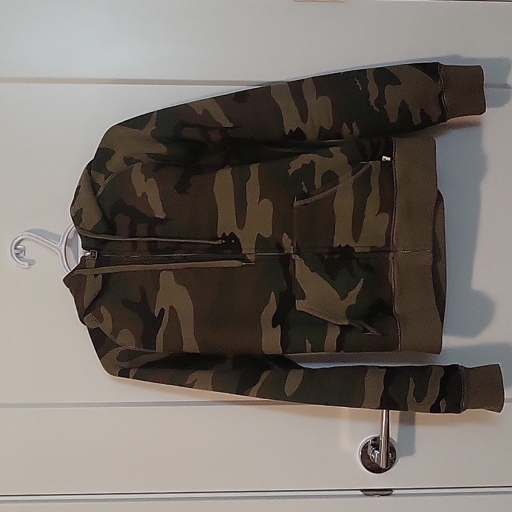 TNA Camoflauge Zip-up Hoodie